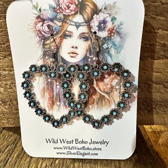 Vibrant‎ Turquoise Heart Earrings with Bohemian Floral Design - Picture 7 of 8